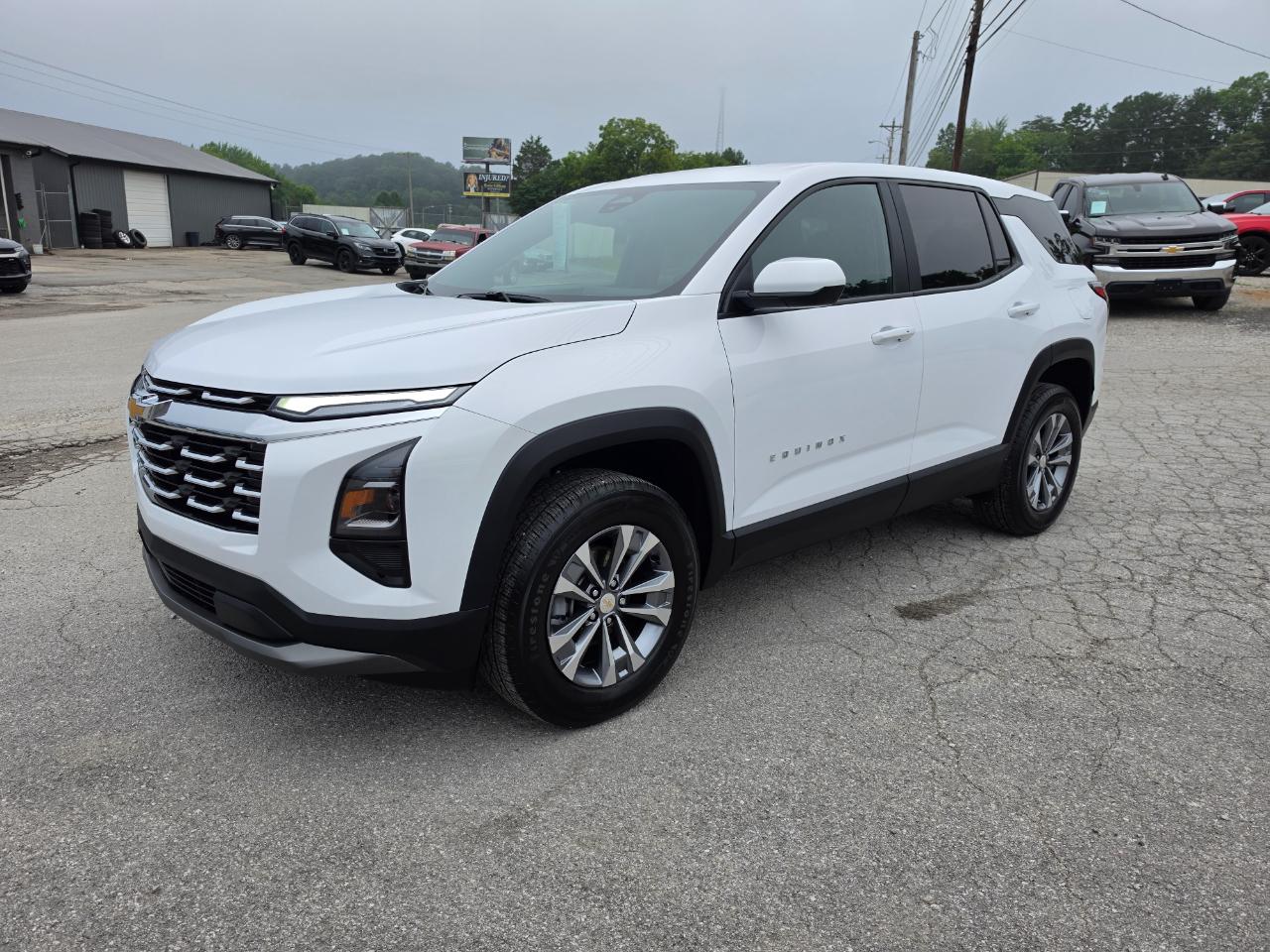 2026 Chevrolet Equinox photo 3