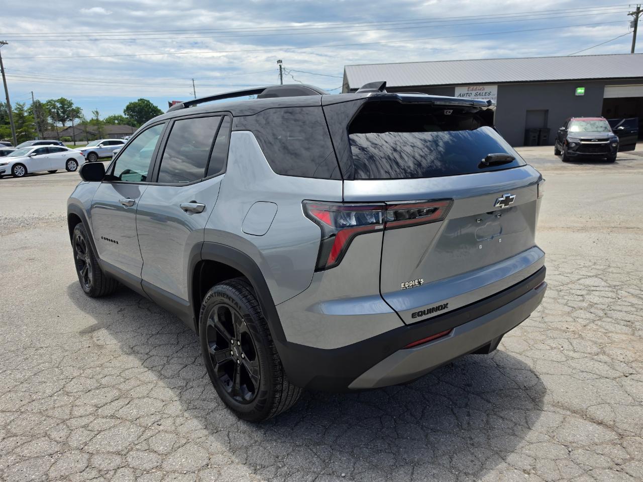 2025 Chevrolet Equinox photo 5