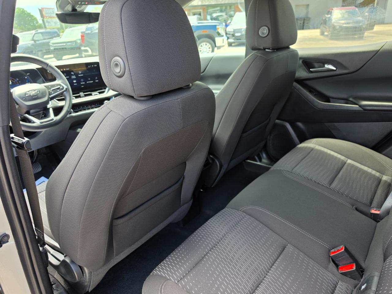 2025 Chevrolet Equinox photo 22