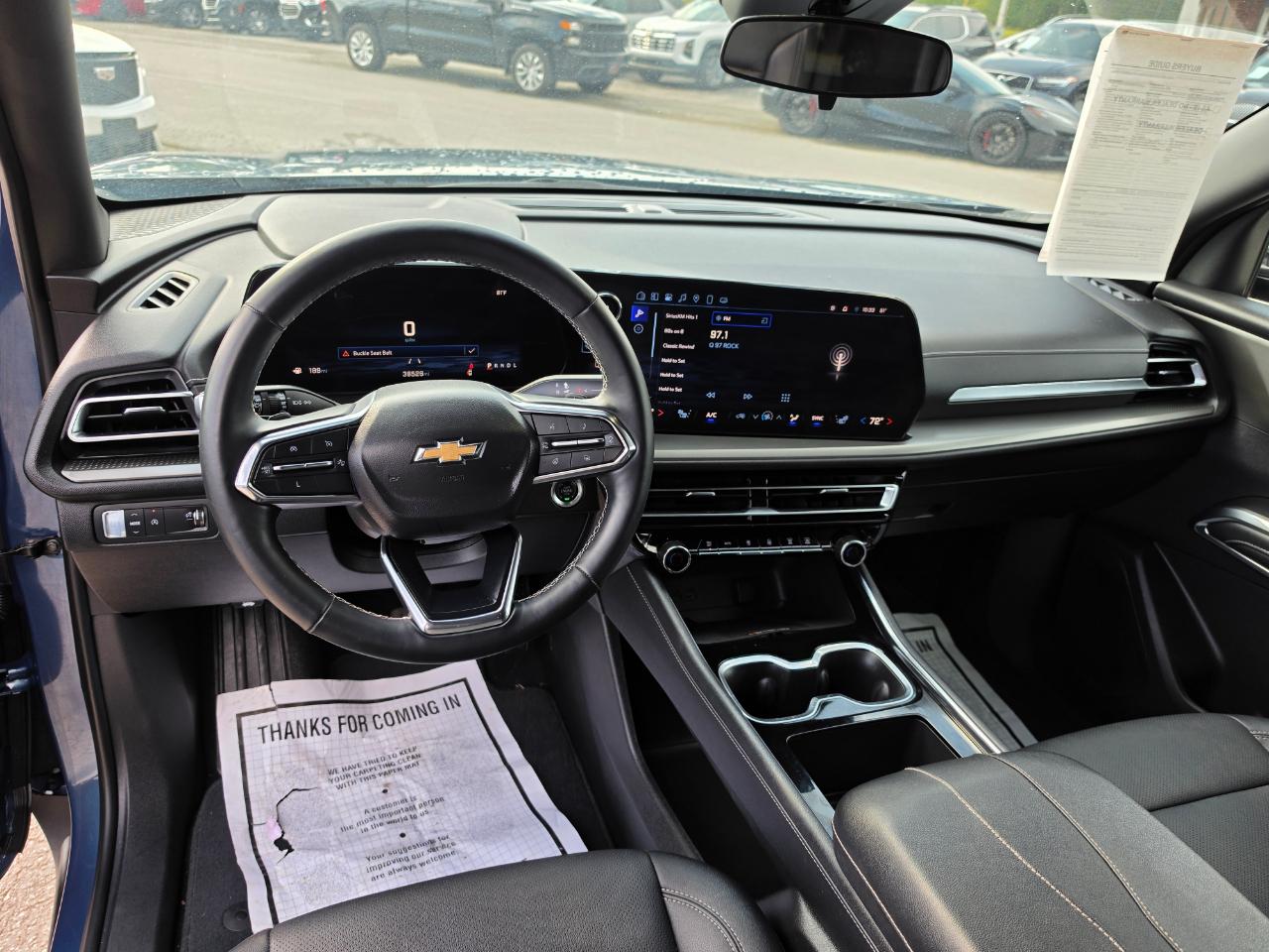 2025 Chevrolet Traverse photo 12