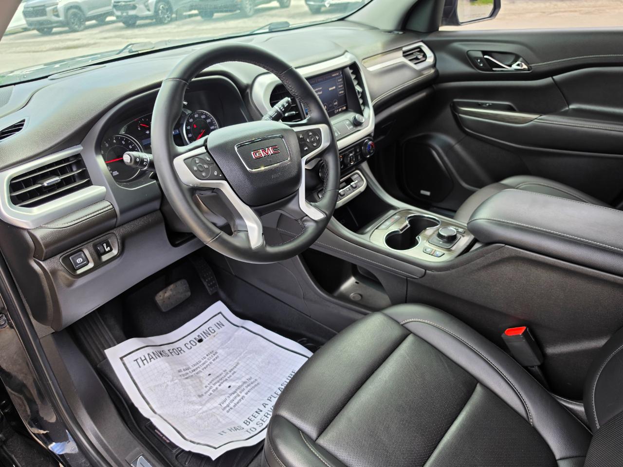2023 GMC Acadia photo 9
