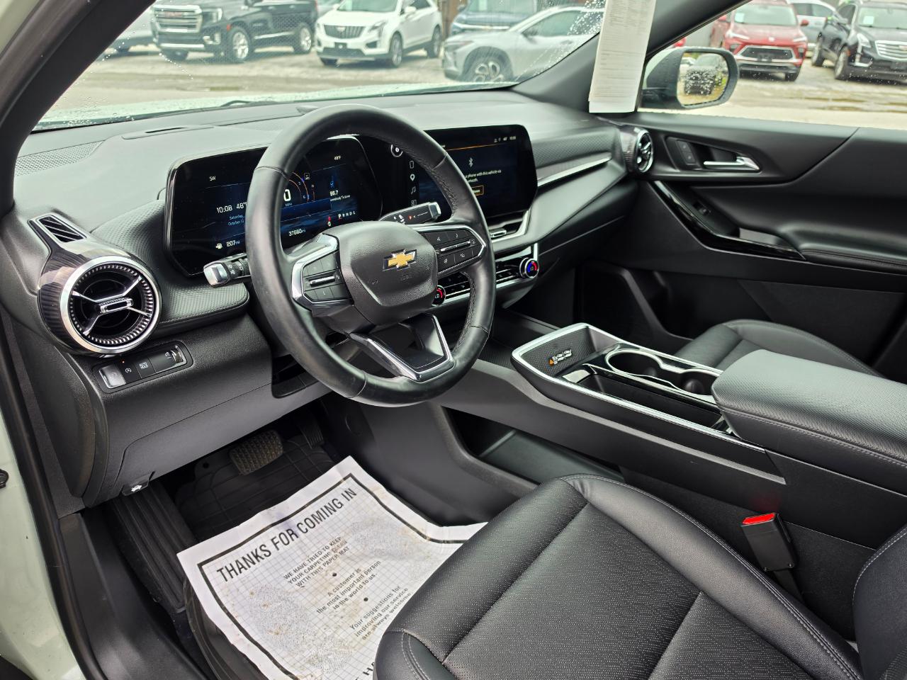 2025 Chevrolet Equinox photo 9