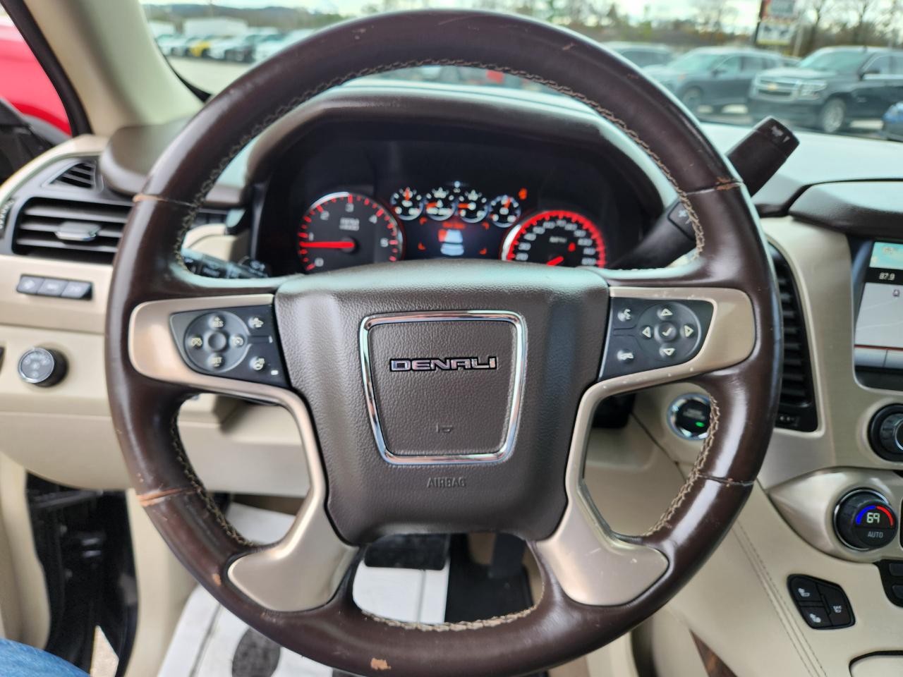 2015 GMC Yukon XL photo 20