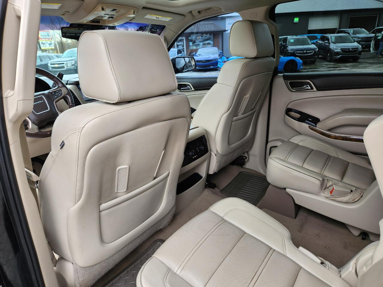 2015 GMC Yukon XL photo 26