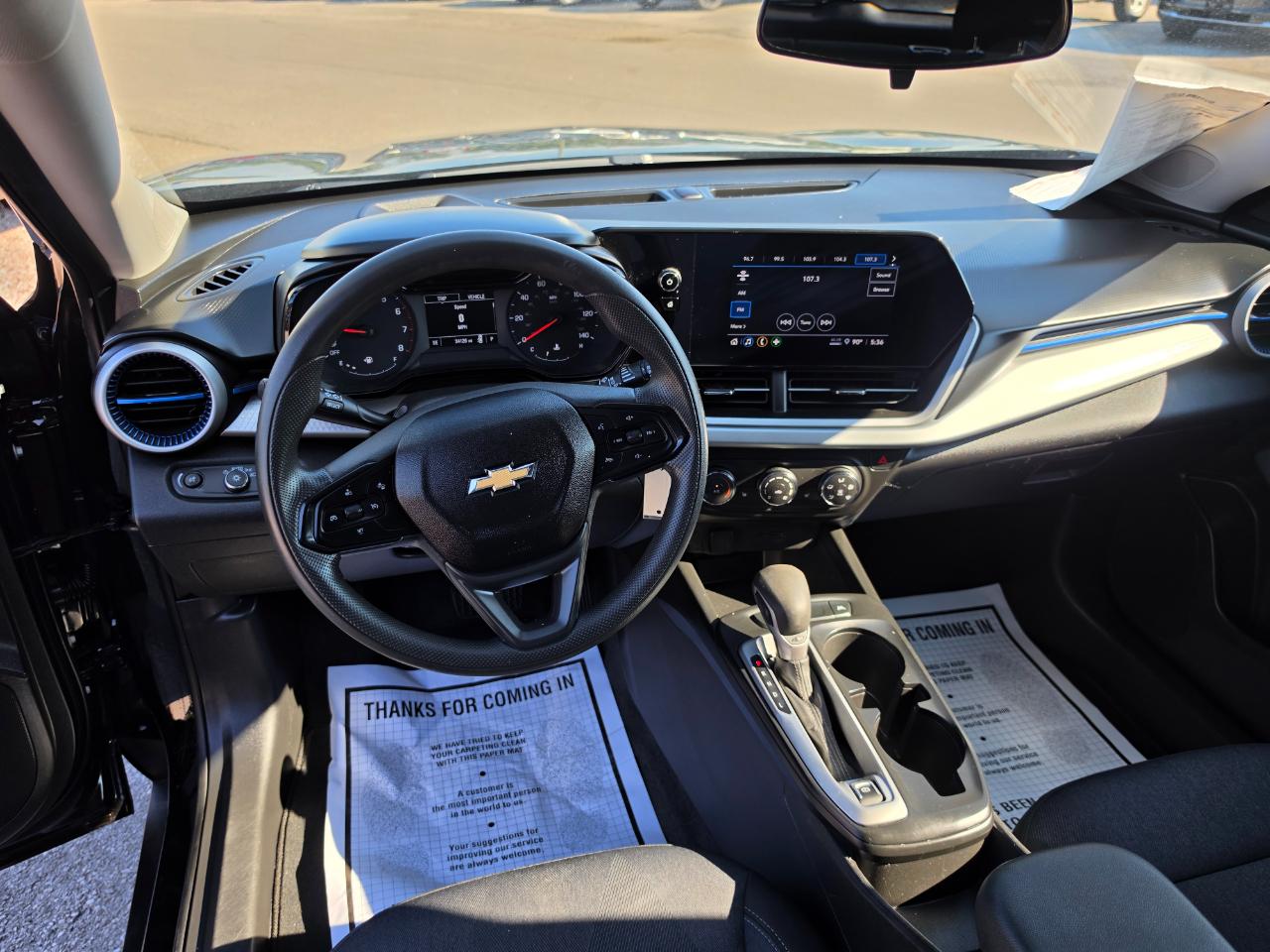 2025 Chevrolet Trax photo 12