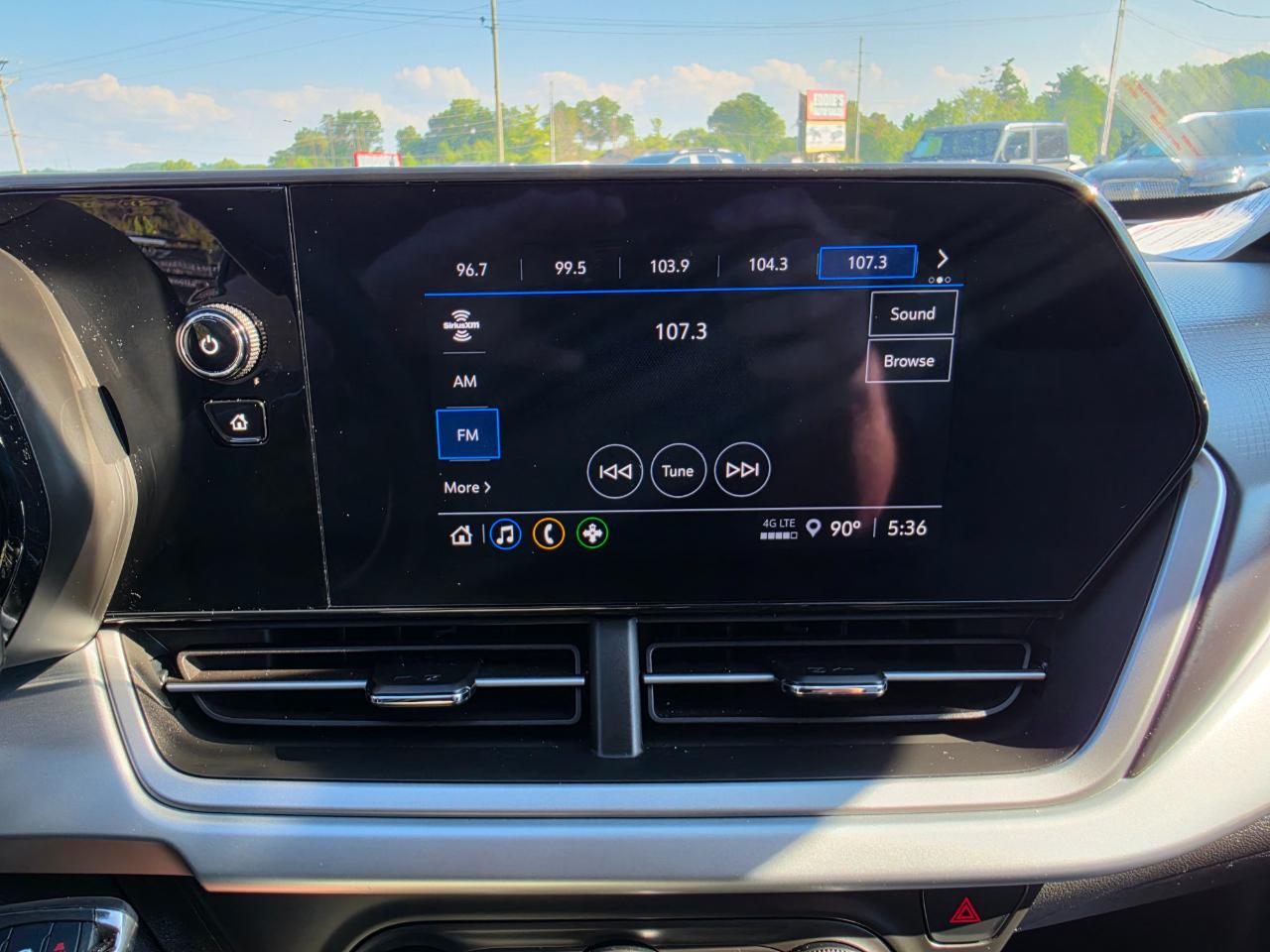 2025 Chevrolet Trax photo 15
