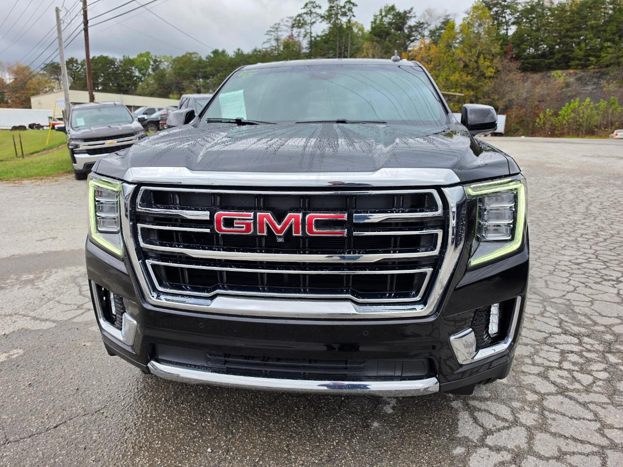 2024 GMC Yukon photo 2