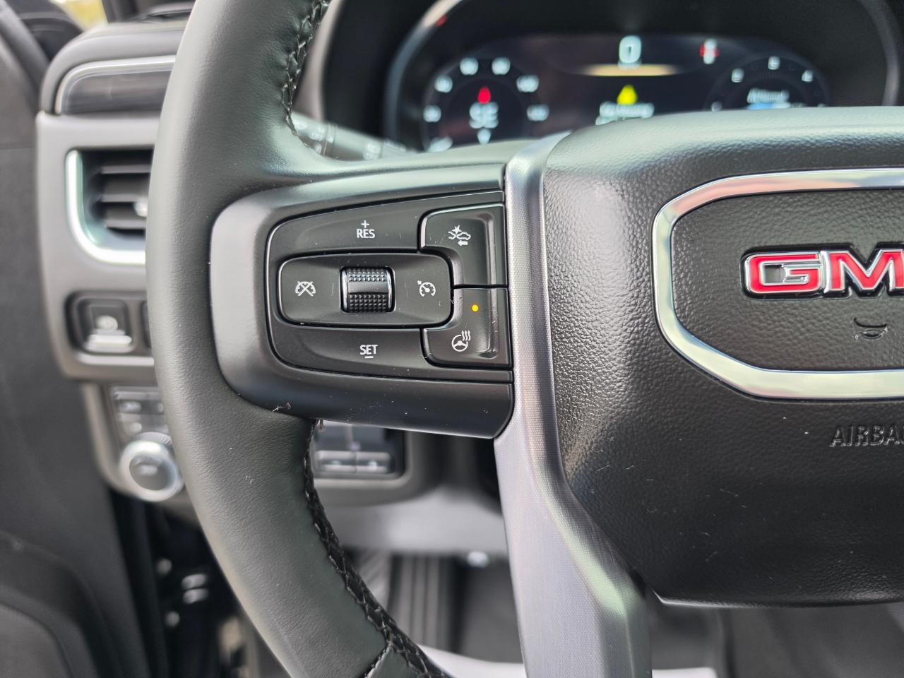 2024 GMC Yukon photo 22