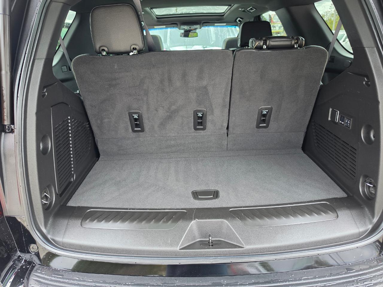 2024 GMC Yukon photo 32