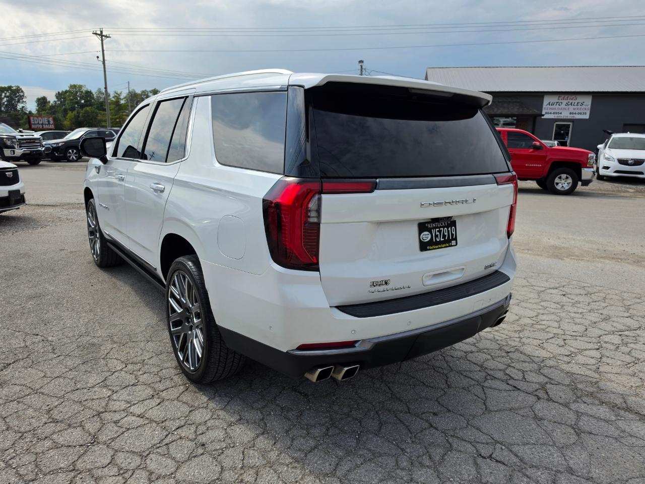 2025 GMC Yukon photo 5