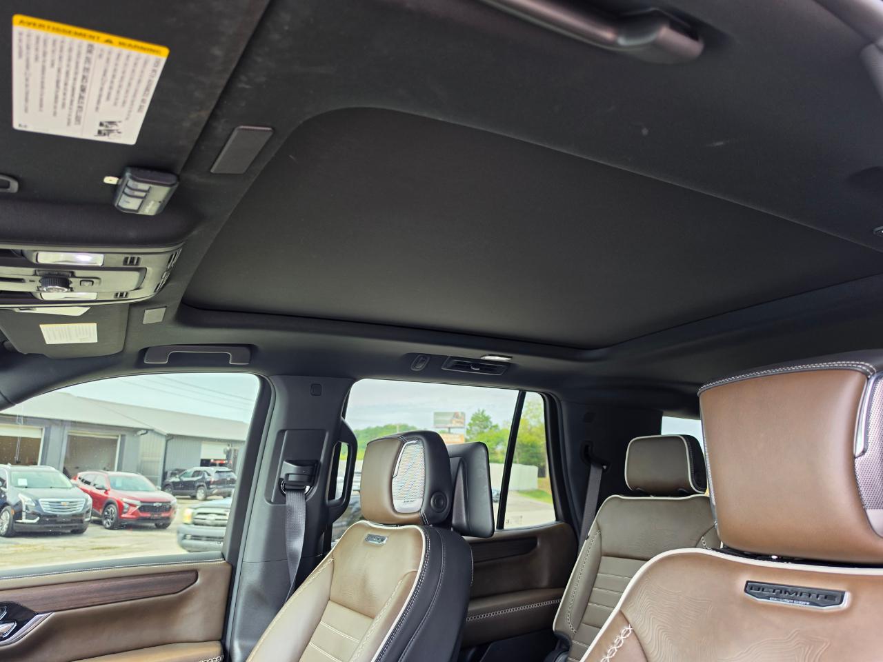 2025 GMC Yukon photo 12